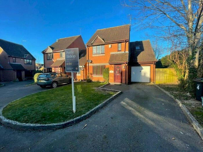 3 Bedroom Detached House To Rent In Fletcher Close, Faringdon, Oxfordshire, SN7