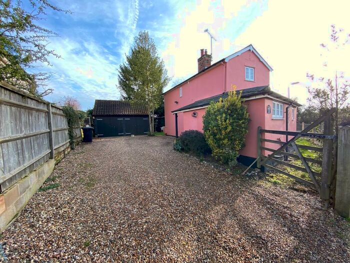 2 Bedroom Cottage To Rent In Park Street, Thaxted, Essex, CM6
