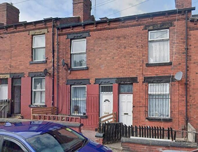 3 Bedroom Property To Rent In Hovingham Grove, Leeds, LS8