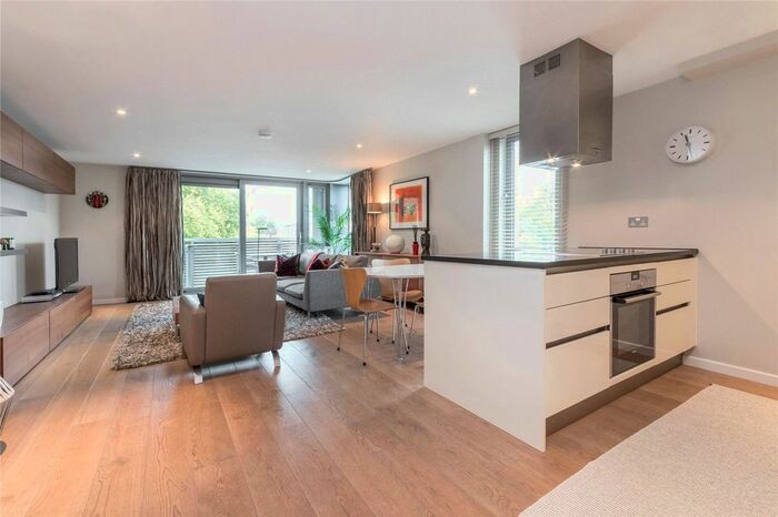 2 Bedroom Flat To Rent In Blackthorn Avenue, Islington, N7