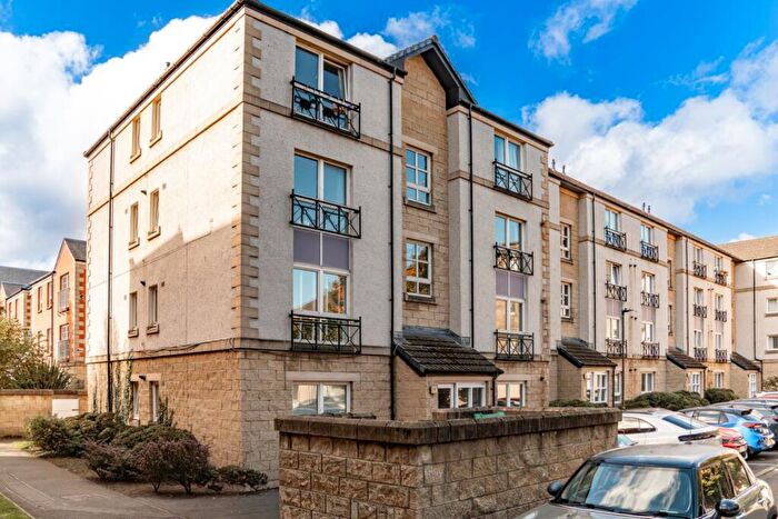 2 Bedroom Flat For Sale In Cadiz Street, Edinburgh, EH6