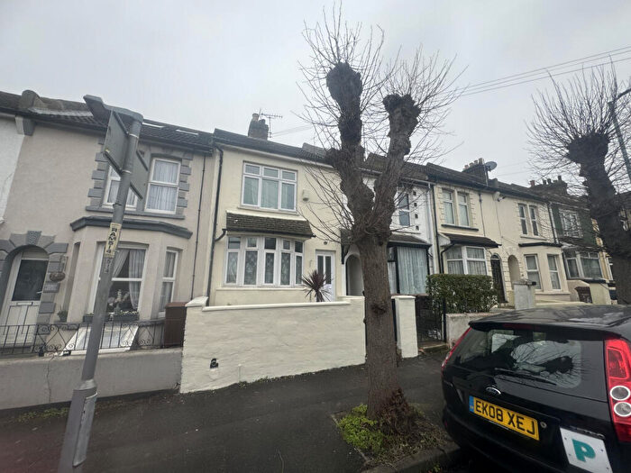 2 Bedroom Terraced House To Rent In Rock Avenue, Gillingham, Kent, ME7