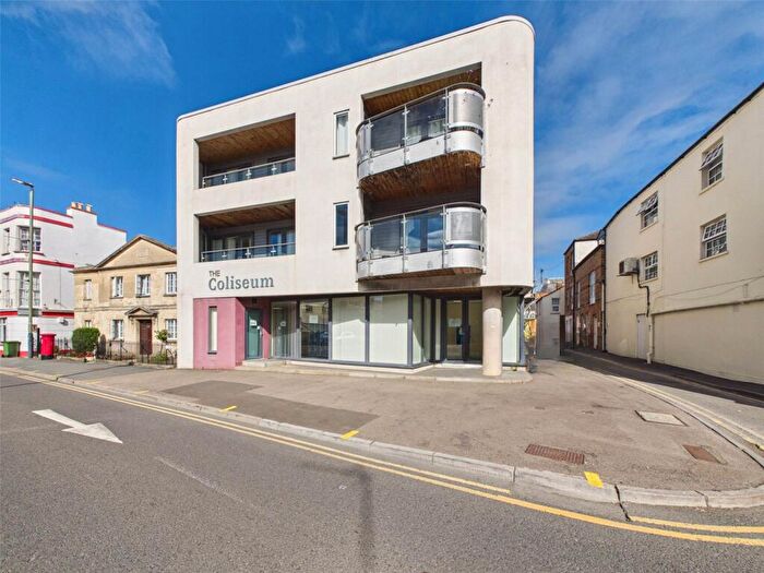 2 Bedroom Apartment For Sale In Albion Street, Cheltenham, Gloucestershire, GL52