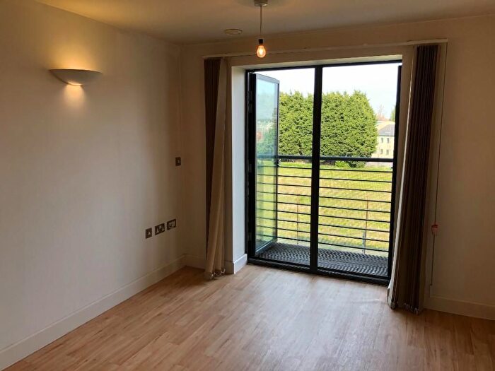 2 Bedroom Flat To Rent In Wolverhampton Street, Walsall, WS2