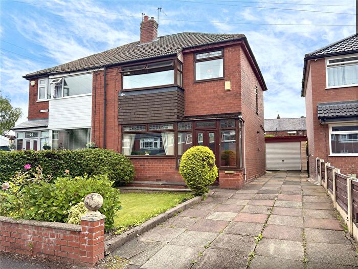 3 Bedroom Semi-Detached House For Sale In Spring Close, Lees, Oldham, OL4