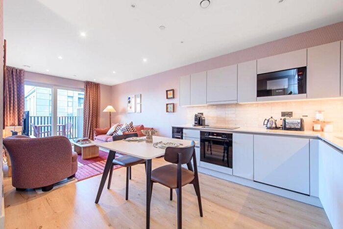 1 Bedroom Flat To Rent In The Draper, Colindale, London, NW9