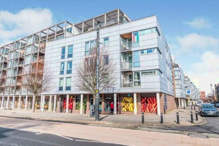 1 Bedroom Apartment To Rent In Gloucester House, Admiralty Quarter, PO1