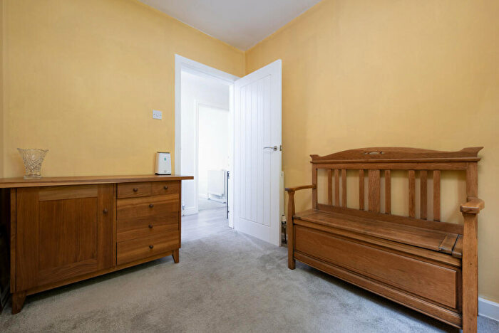 2 Bedroom Flat For Sale In Levanne Place, Gourock, PA19