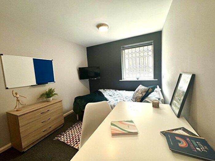 5 Bedroom Flat To Rent In Forster Street, NG7
