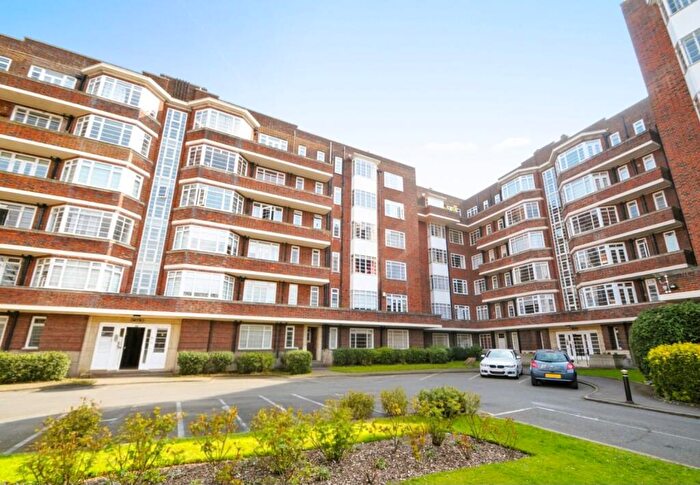 1 Bedroom Flat For Sale In Belsize Avenue, Belsize Park, London, NW3