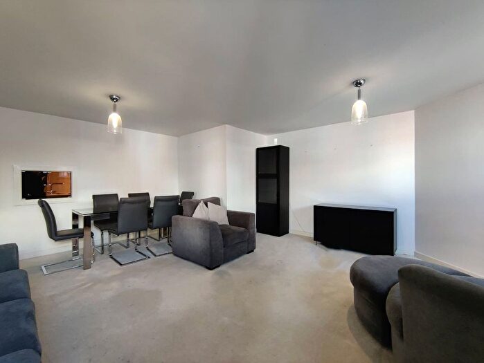 2 Bedroom Flat To Rent In Warstone Lane, Birmingham, B18