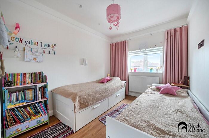 5 Bedroom Detached House To Rent In Wickham Road, Croydon, Surrey, CR0