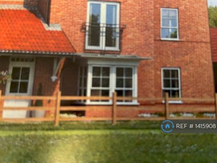 2 Bedroom Flat To Rent In Tawny Grove, Coventry, CV4