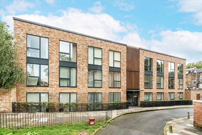 1 Bedroom Flat For Sale In Willingham Terrace, Kentish Town, NW5