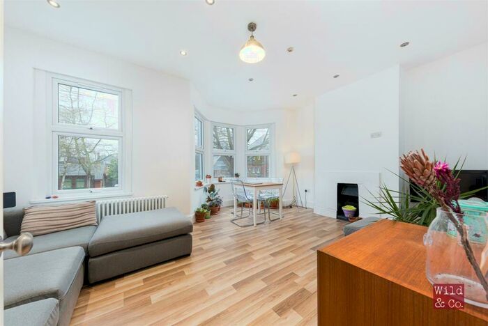 2 Bedroom Flat To Rent In Perth Road, London, E10