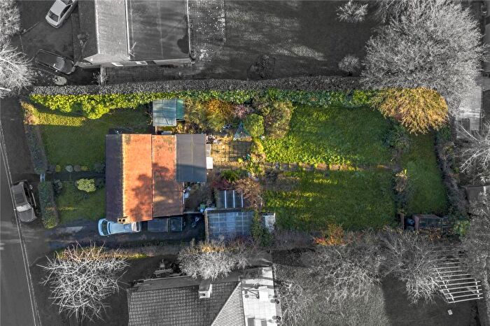 4 Bedroom Detached House For Sale In Coleshill Lane, Winchmore Hill, Amersham, Buckinghamshire, HP7