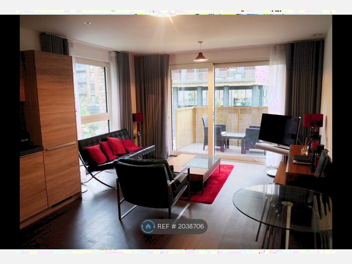 2 Bedroom Flat To Rent In Pell Street, London, SE8