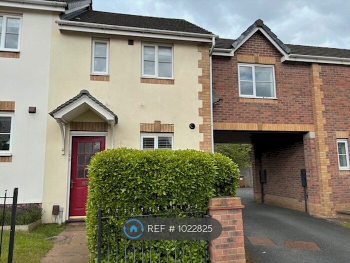 2 Bedroom Terraced House To Rent In Foxglove Close, Lichfield, WS14