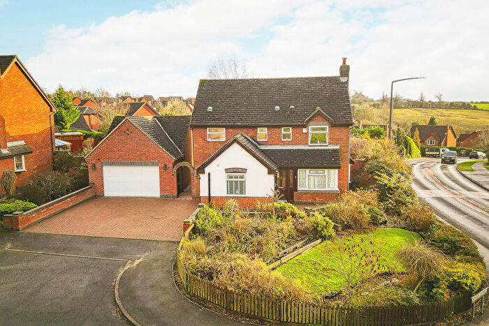 4 Bedroom Detached House For Sale In Latham Close, Burton On Trent, DE15