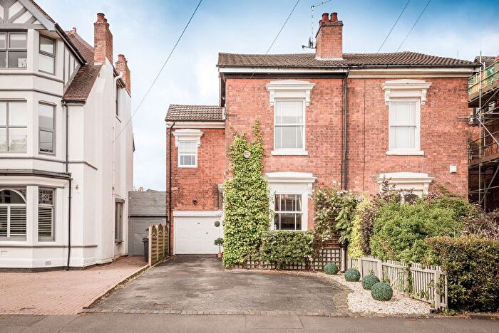 4 Bedroom Semi Detached House For Sale In Western Road, Sutton Coldfield, B73