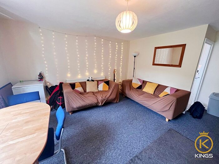 4 Bedroom Terraced House To Rent In Guildford Park Avenue, Guildford, GU2