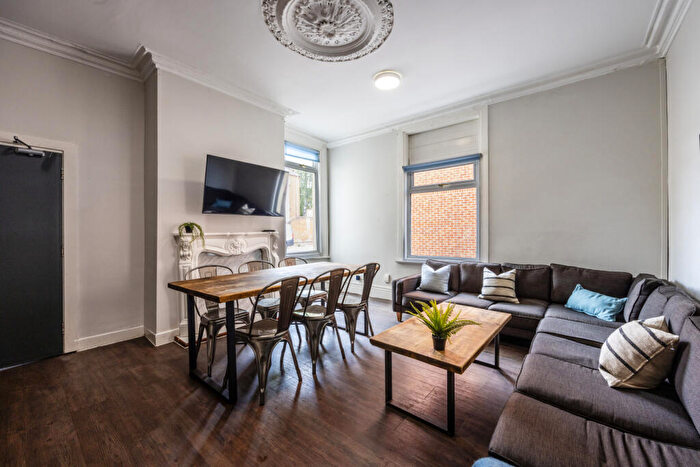 8 Bedroom Property To Rent In Church Street, Nottingham, NG7