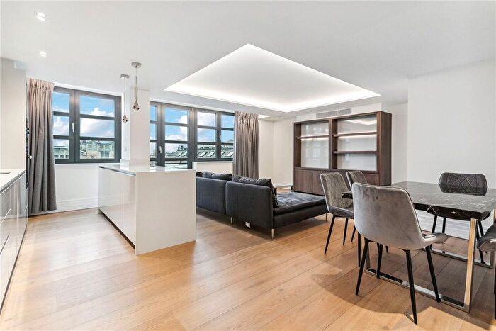2 Bedroom Flat To Rent In Kensington Gardens Square, Notting Hill, W2