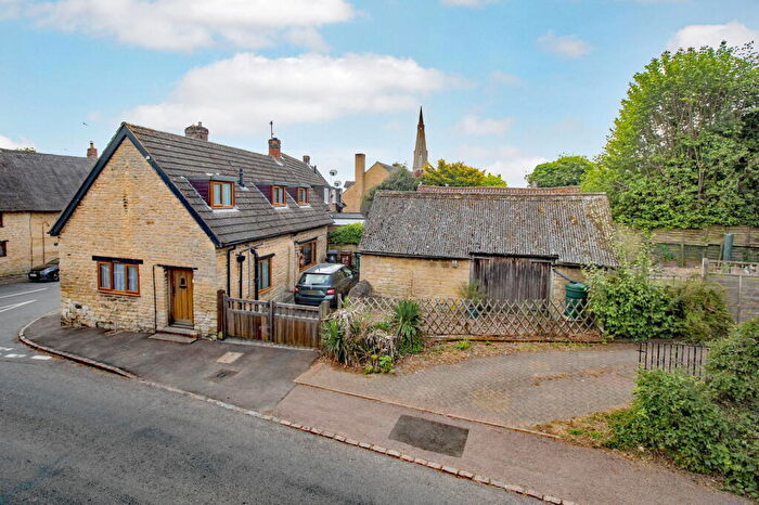3 Bedroom Semi-Detached House For Sale In High Street, Stanion, Kettering, Northamptonshire, NN14