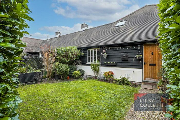 2 Bedroom Terraced House For Sale In Mangrove Lane, Hertford, SG13