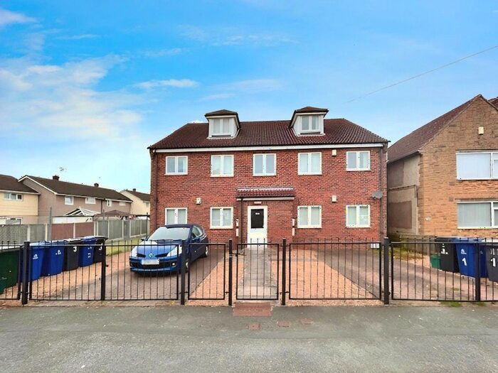 2 Bedroom Flat To Rent In Laurel Road, Armthorpe, Doncaster, South Yorkshire, DN3