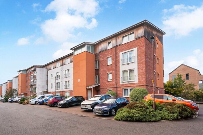 2 Bedroom Flat For Sale In / Albion Gardens, Leith, Edinburgh, EH7