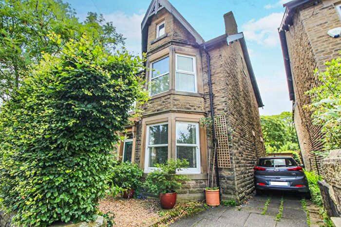 5 Bedroom Semi Detached House For Sale In Sheffield Road, Glossop, Derbyshire, SK13