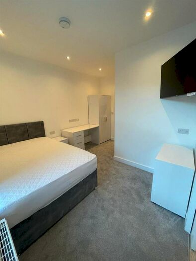 4 Bedroom Private Hall To Rent In Balmoral Road, Lancaster, LA1