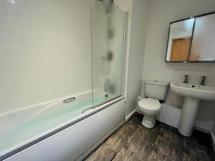 2 Bedroom Terraced House To Rent In C Quay, Ordsall Lane, Salford, Lancashire, M5