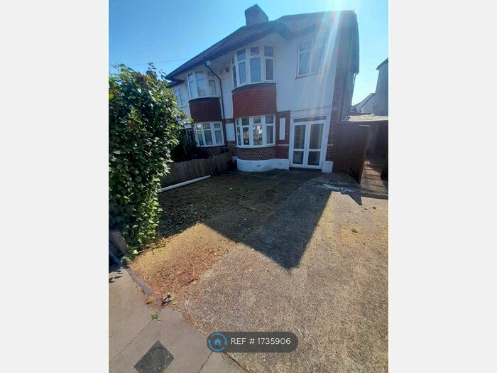 4 Bedroom Detached House To Rent In The Glade, Croydon, CR0
