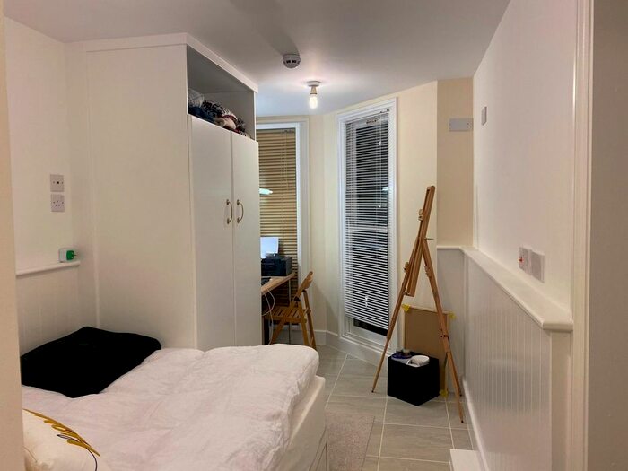 Studio To Rent In Fellows Road, Belsize Park, London, NW3