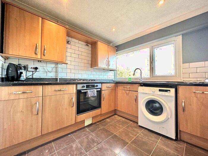 2 Bedroom Flat To Rent In Bushbury Croft, Chelmsley Wood, B37