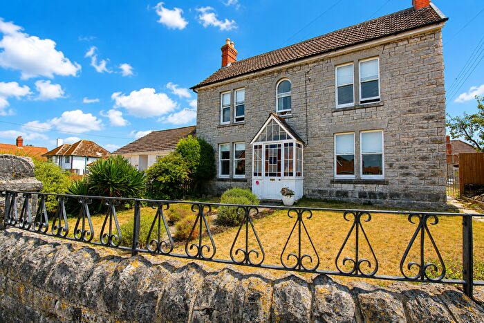 3 Bedroom Detached House For Sale In Green Lane, Street, BA16