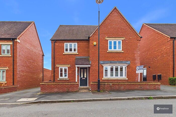4 Bedroom Detached House For Sale In Desdemona Way, Brackley, NN13