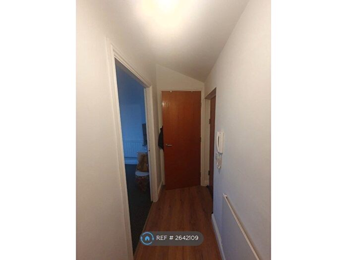 1 Bedroom Flat To Rent In Bank Street, Sheffield, S1