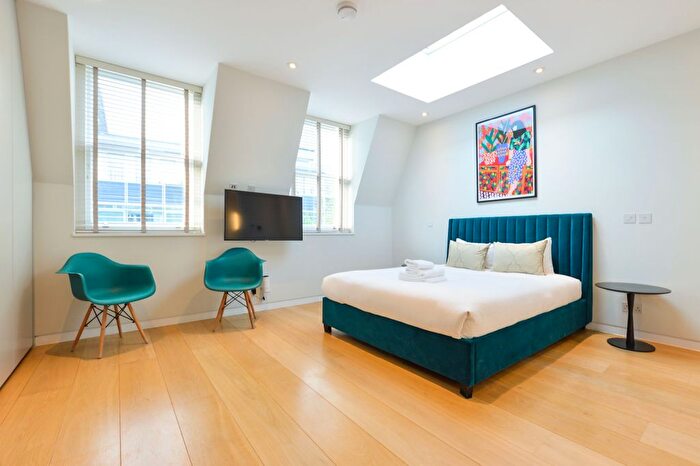 2 Bedroom Flat To Rent In New Cavendish Street, London, W1W