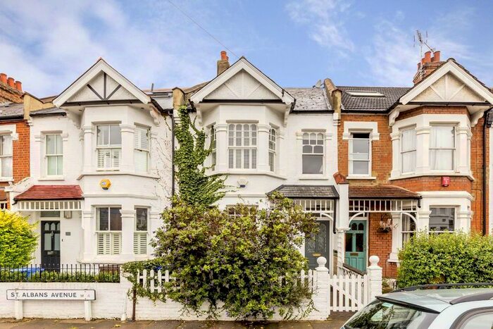 3 Bedroom Property To Rent In St. Albans Avenue, London, W4