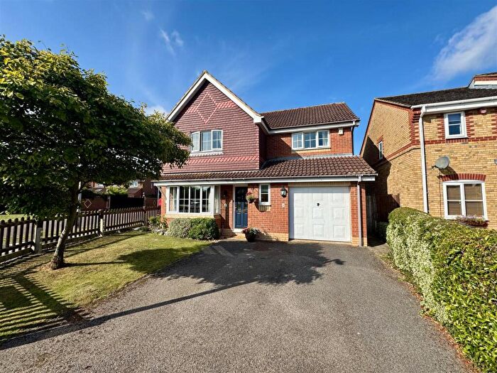 4 Bedroom Detached House For Sale In Simpkins Drive, Barton-Le-Clay, MK45