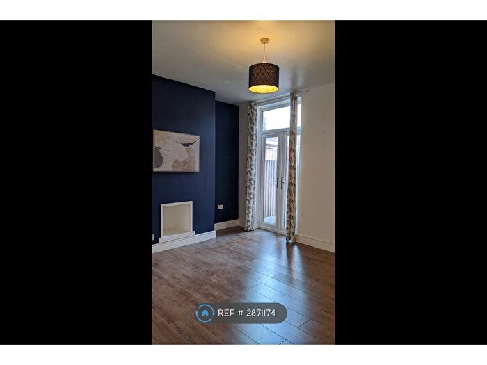 2 Bedroom Terraced House To Rent In Wilford Crescent East, Nottingham, NG2