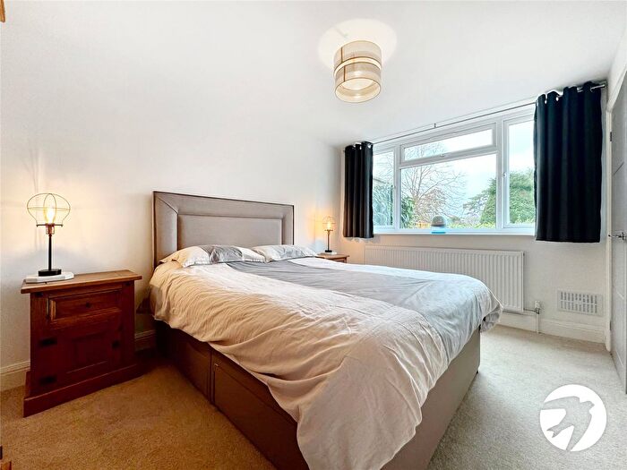 3 Bedroom Bungalow For Sale In Longfield Place, Maidstone, Kent, ME15