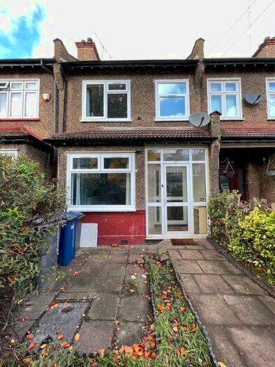 3 Bedroom Terraced House To Rent In Marne Avenue, London, N11