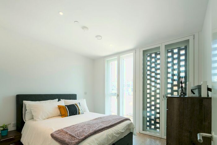 1 Bedroom Flat To Rent In Powerhouse Lane, Hayes, UB3