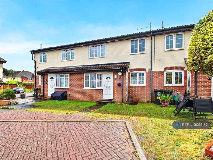 1 Bedroom Terraced House To Rent In Brewers Filed, Kent, DA2