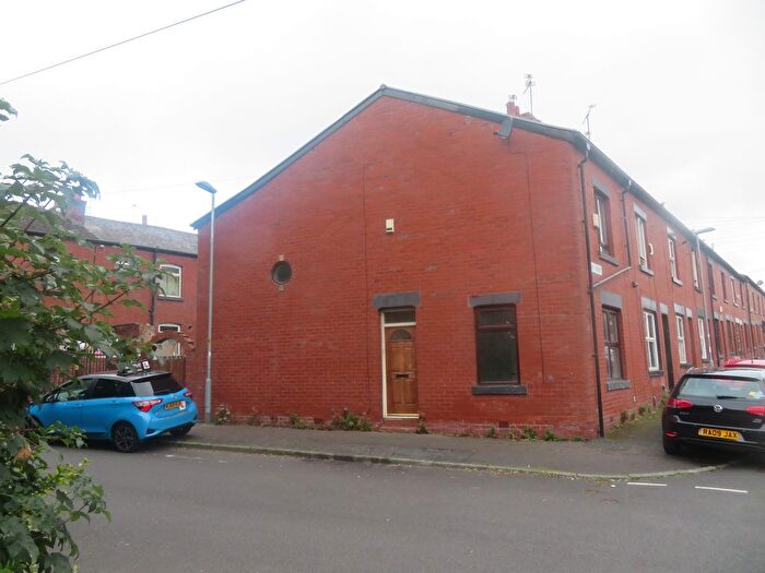 2 Bedroom End Of Terrace House For Sale In Mayfield Street, Hamer, OL16