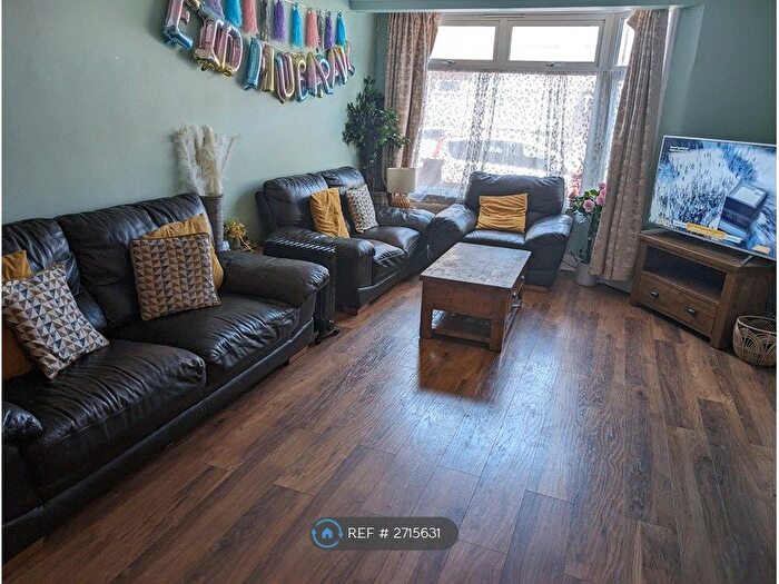 3 Bedroom Terraced House To Rent In St Albans Avenue, London, E6